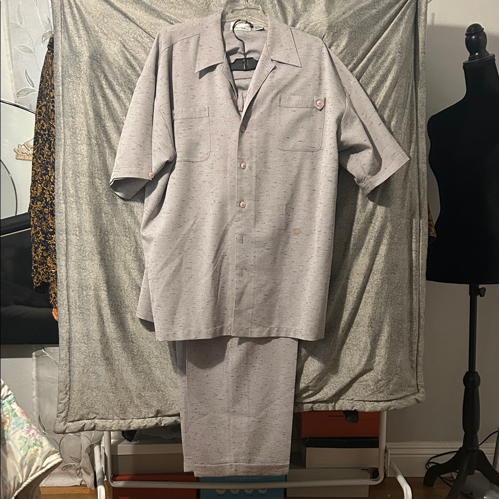 Men's Casual Button Down Shirt in Light Gray